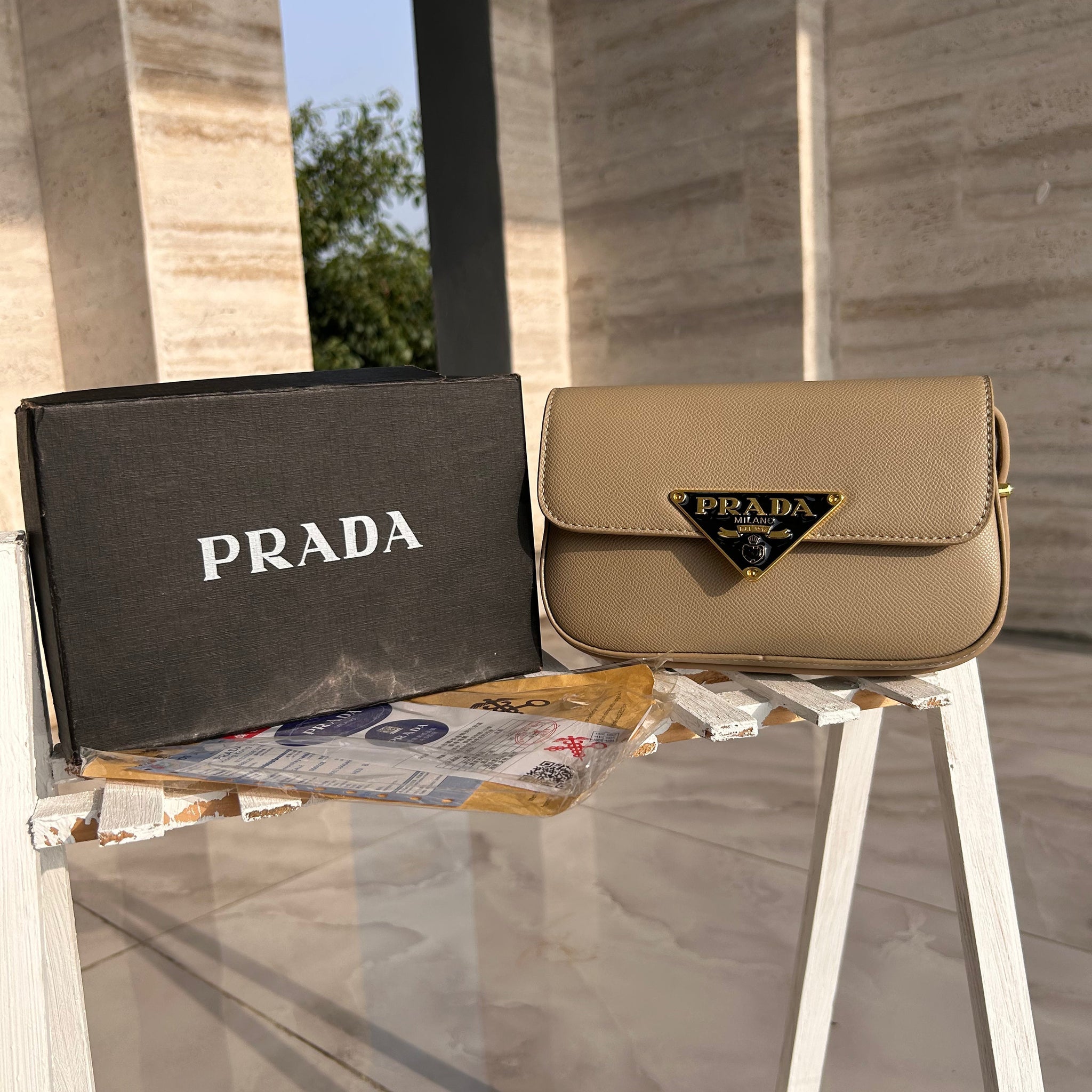 PRADA - BEIGE VENUS BAG