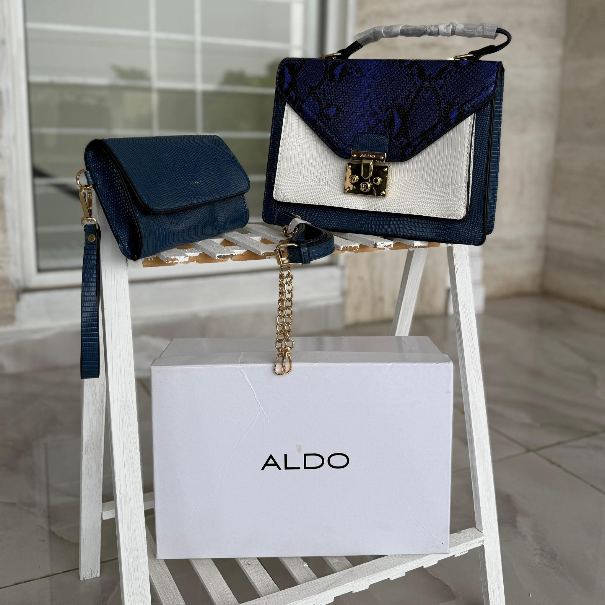 ALDO HANDBAG (BLUE )